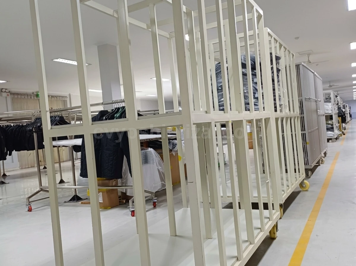 Proses Pengadaa Rak Troli untuk PT Kido
