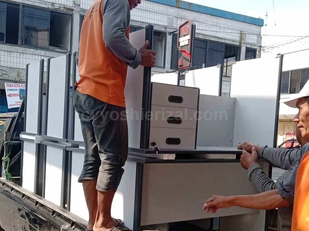 Pembangunan struktur cold storage industri